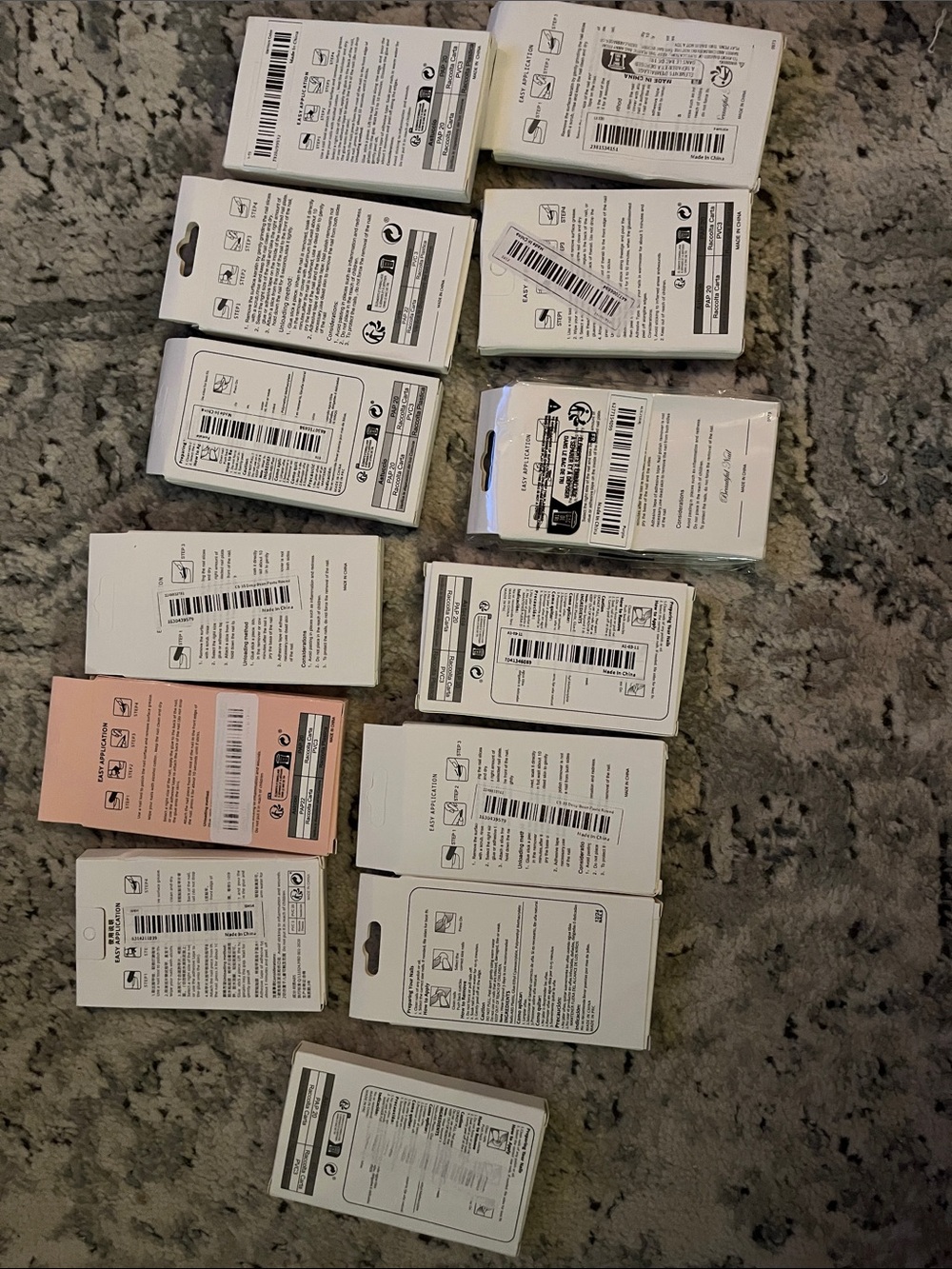 Bulk fake nails in packages - Picture 4 of 8